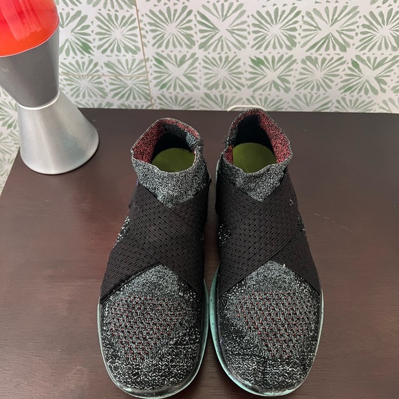 Nike Free Running shoes - Picture 2 of 4